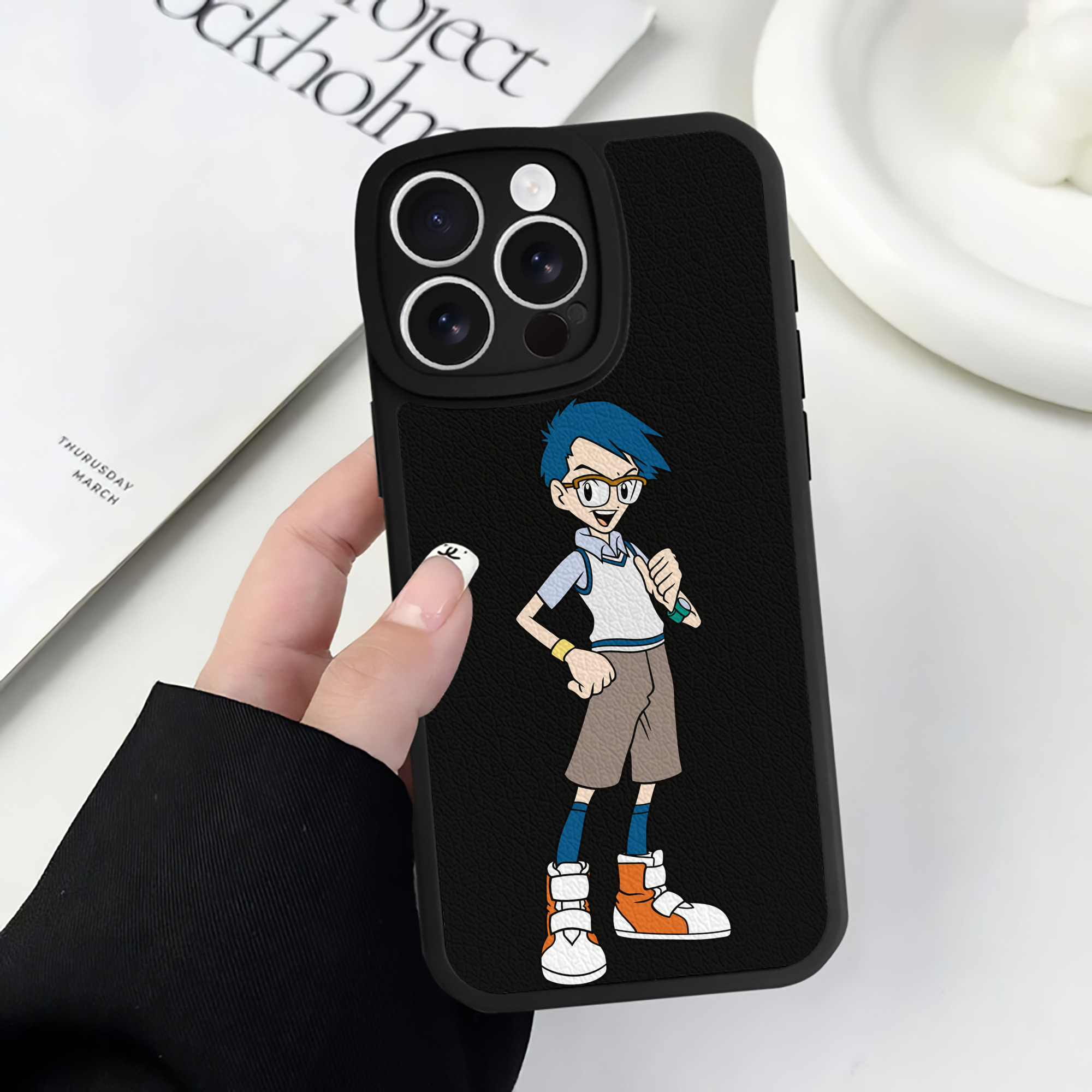 （画像用） Digimon デジタルモンスター/デジモン 【iPhone 16シリーズ対応】シリコンスマホケース（レザー調） 材質：シリコン